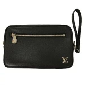 Louis Vuitton Pochette Kasai Taiga Leather Second Bag Pouch